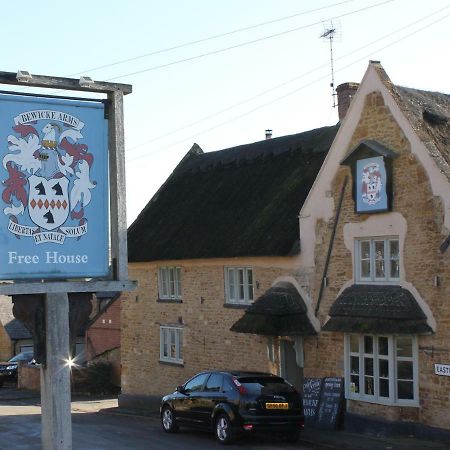 Bed and Breakfast The Bewicke Arms Hallaton Exteriér fotografie