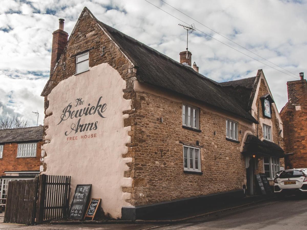 Bed and Breakfast The Bewicke Arms Hallaton Exteriér fotografie