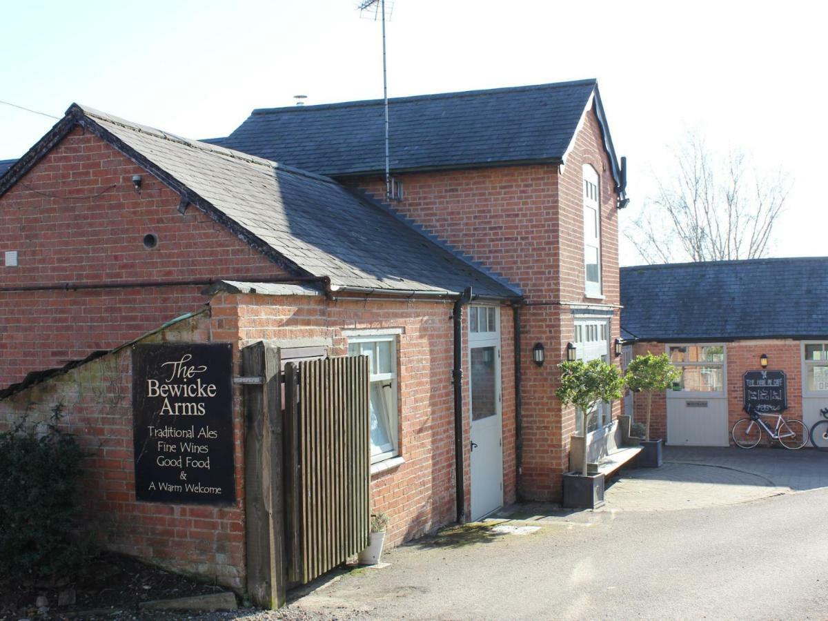 Bed and Breakfast The Bewicke Arms Hallaton Exteriér fotografie